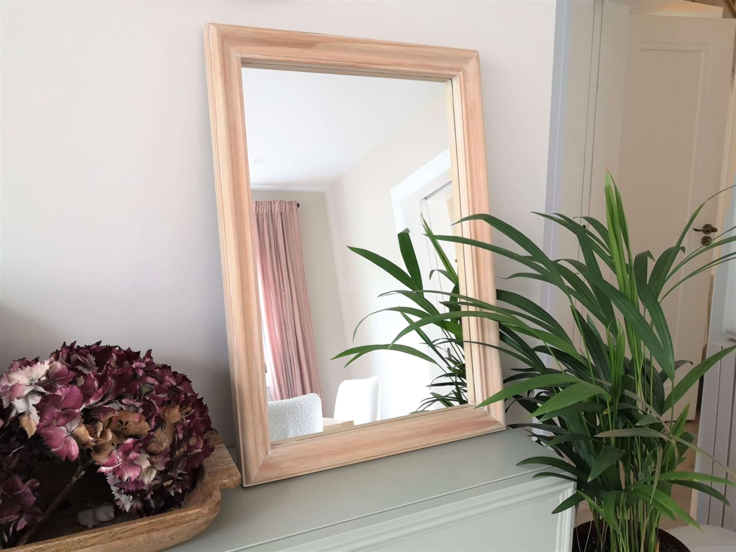 A BATHROOM MIRROR UPDATE, PLUS A FEW OF MY FAVOURITE SMALL MIRRORS!